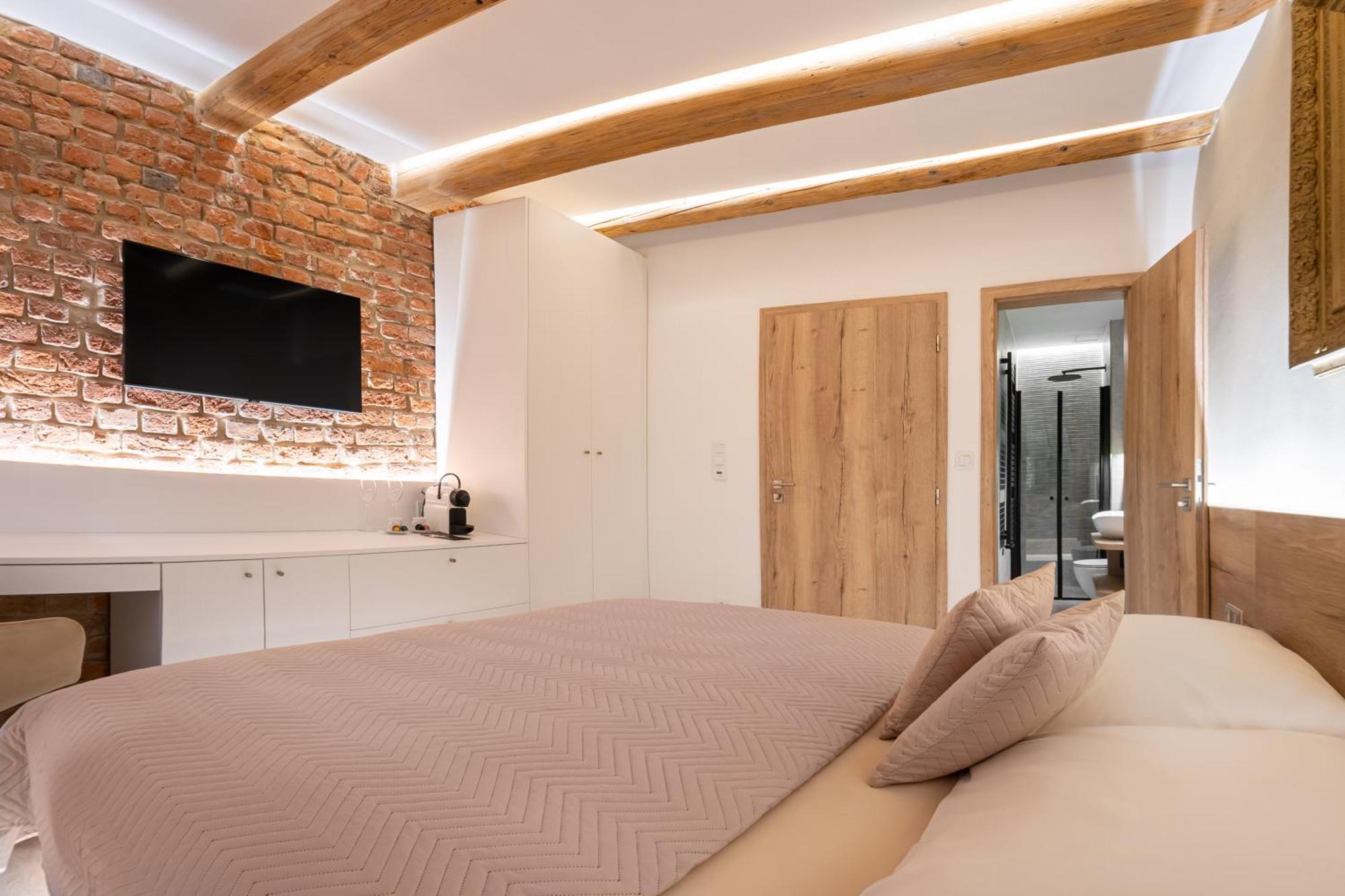 White Wolf Boutique Apartments Ołomuniec Zewnętrze zdjęcie